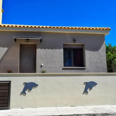 Dolphins House Apartment Lixouri